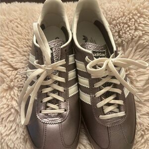ADIDAS NEW NEVER WORN Women's Metallic Purple and White TENNIS Shoes OG SL 70s